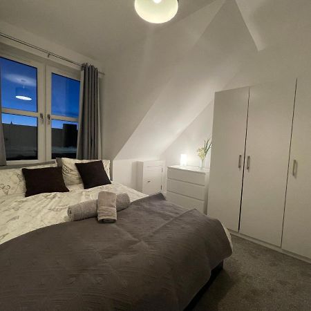 Carvetii - Edward House D - 2 Dbl Bed 2Nd Floor Flat Leilighet Dunfermline Eksteriør bilde