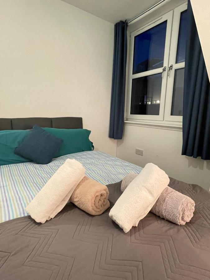 Carvetii - Edward House D - 2 Dbl Bed 2Nd Floor Flat Leilighet Dunfermline Eksteriør bilde